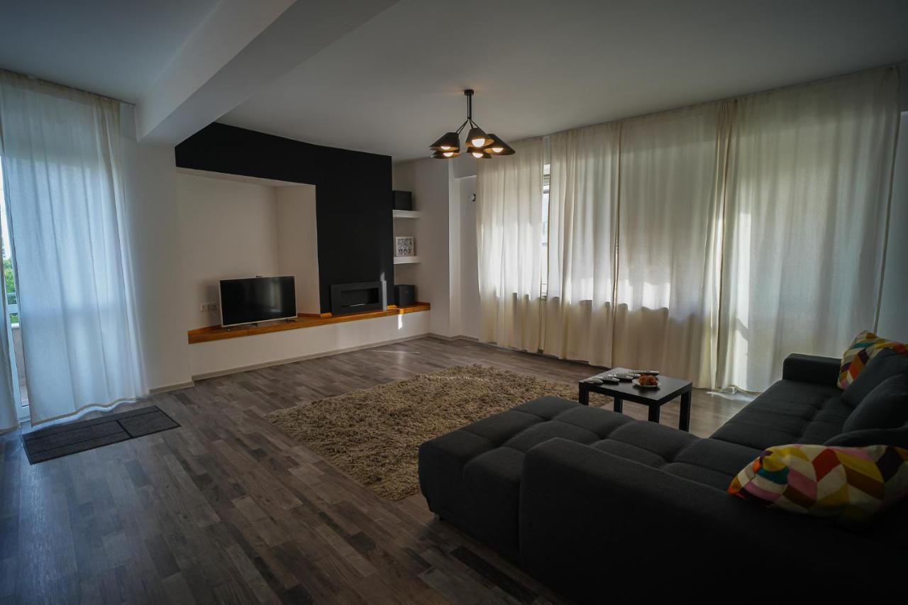 Penthouse With Huge Rooftop & Amazing City View Bukareszt Zewnętrze zdjęcie