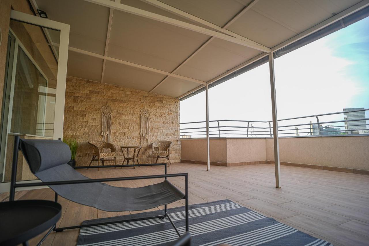 Penthouse With Huge Rooftop & Amazing City View Bukareszt Zewnętrze zdjęcie