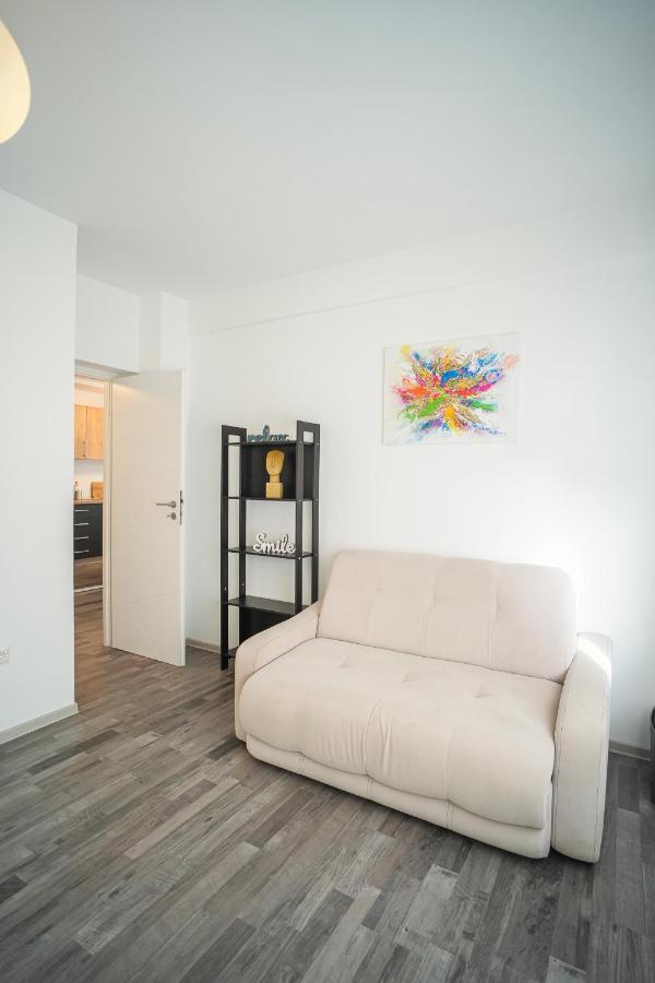 Penthouse With Huge Rooftop & Amazing City View Bukareszt Zewnętrze zdjęcie