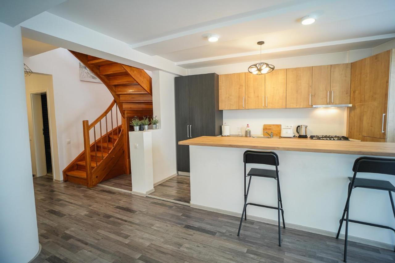 Penthouse With Huge Rooftop & Amazing City View Bukareszt Zewnętrze zdjęcie