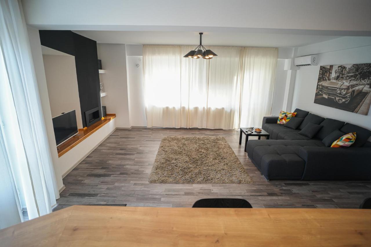 Penthouse With Huge Rooftop & Amazing City View Bukareszt Zewnętrze zdjęcie